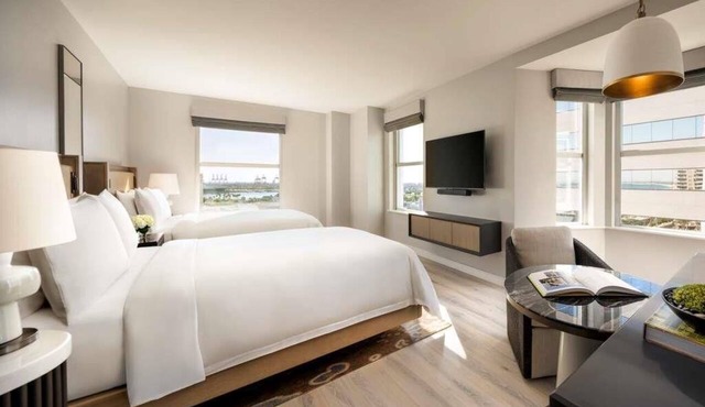 Fairmont Breakers Long Beach in Long Beach
