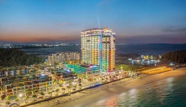 Flamingo Hai Tien Beach Resort