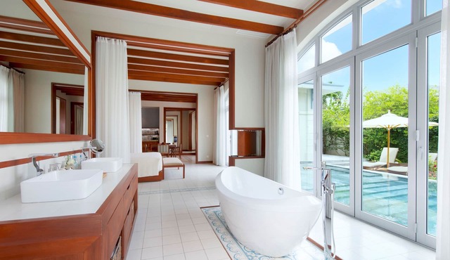 FLC Luxury Resort Samson