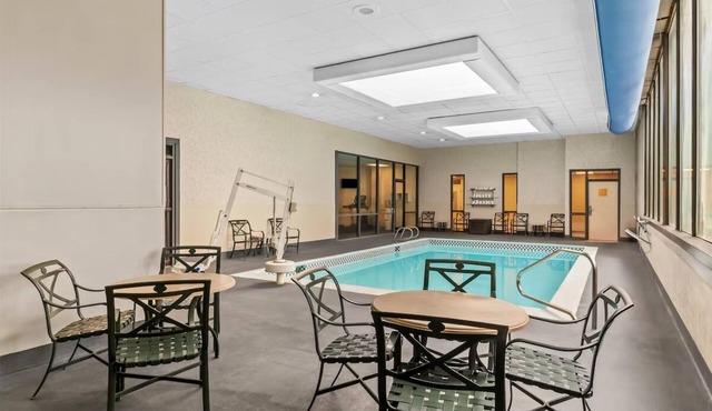 Flexible & Comfortable Space | Deluxe One King Bed Pet Friendly | Free Parking in Cheyenne