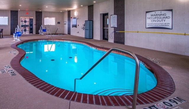 Free Breakfast. Indoor Pool. Near Major Businesses. in Longview