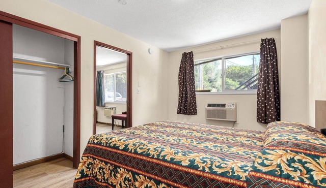 Golden Knight Motel in Gresham