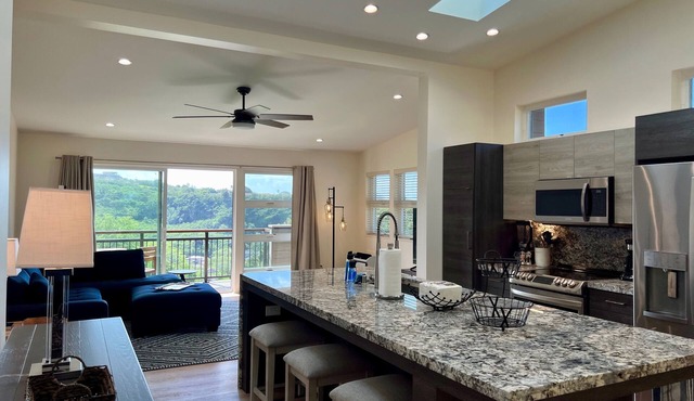 GOLF COURSE FRONTAGE, HOME "D", SOLAR, TESLA BACK UP, Nr. JBPHH/CAMP SMITH, PKG. in Honolulu