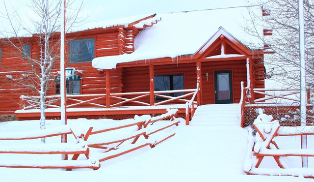 Gorgeous 3 Bedroom Multi-Level Log Cabin With Grand Teton Views! in Jackson