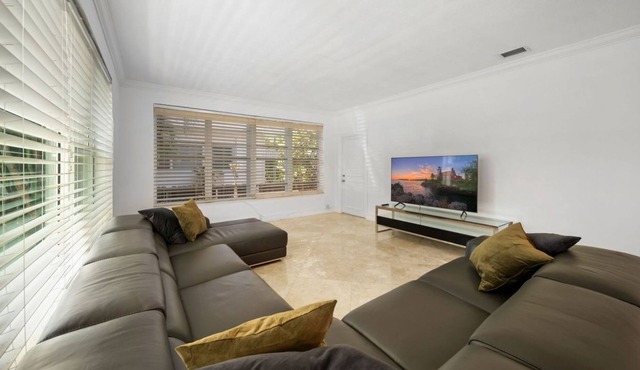 Great Miami Beach House in Surfside