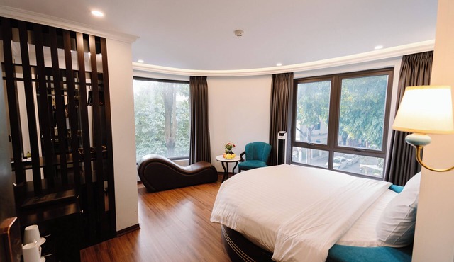 Hồng Vận Hotel