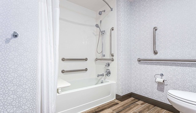 Hampton Inn & Suites Kittery-Portsmouth in Kittery