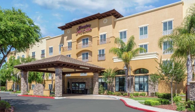 Hampton Inn & Suites Lodi in Lodi