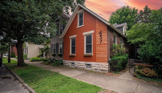 Harry Potter Loft with New Hot Tub | German Village | Cozy Cobblestone in Columbus