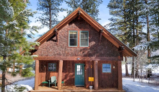 Hiker's Hideout - Scenic Cabin Getaway near Mazama in Winthrop