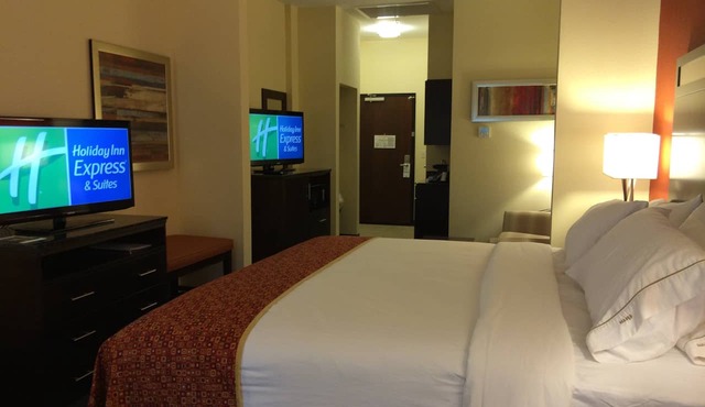 Holiday Inn Express Hotel & Suites Columbia Univ Area-Hwy 63 by IHG in Columbia