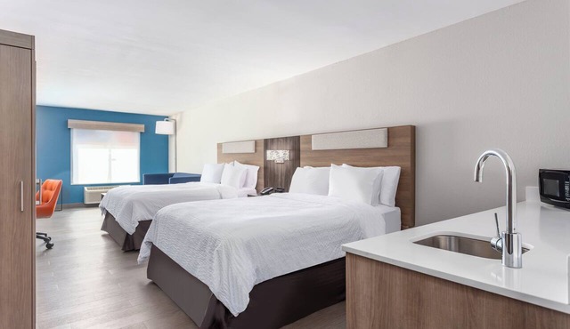 Holiday Inn Express & Suites Lancaster by IHG in Lancaster