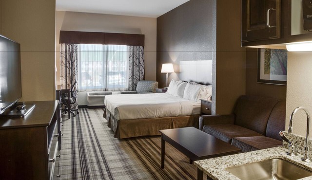 Holiday Inn Express & Suites Nevada by IHG in Nevada