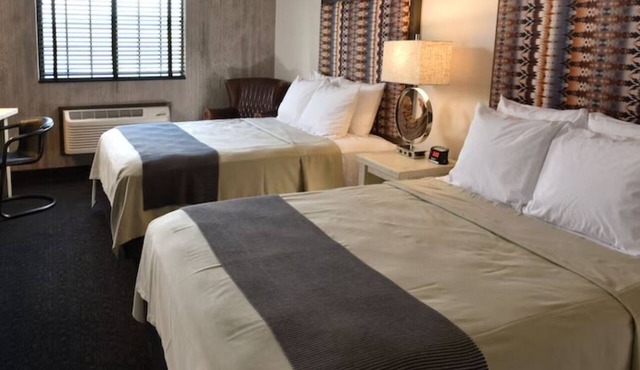 Home Away from Home: Enjoy Genuine Hospitality in Tulsa | 3 Units in Broken Arrow