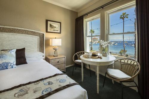 Hotel Mac Rae in Avalon
