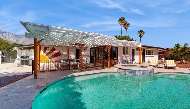 Hummingbird Haven - 68776 in Palm Springs