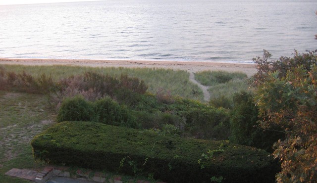 Idyllic Cape Cod beachfront home in Mashpee