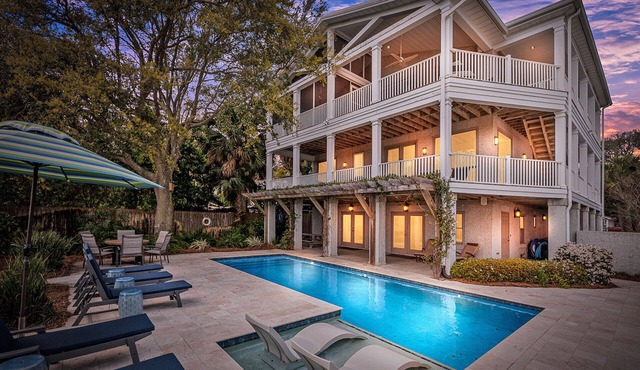 Immaculate Private Ocean Front Escape | Easy Walk To Beach | Private Pool in St. Simons Island