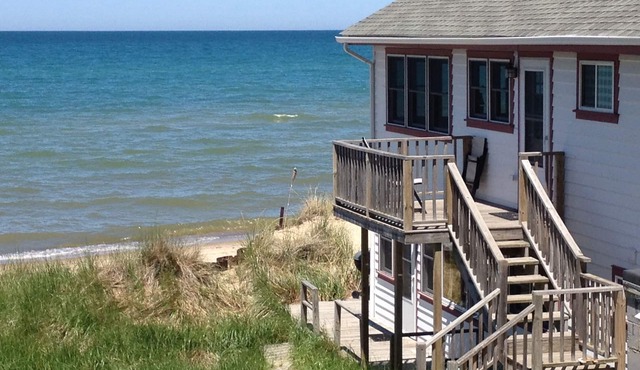 Indiana Dunes 2-Bedroom Beach Rental in Porter