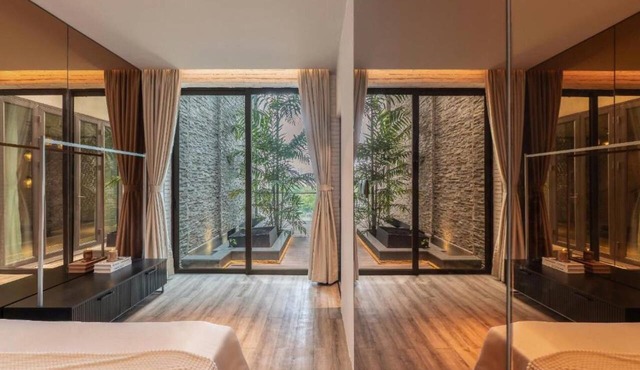 Interior Villa 7BR with GYM by Raymond