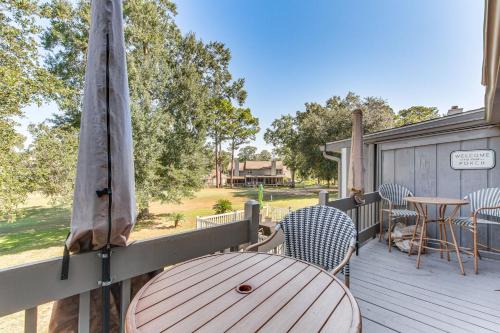 Inviting Home w/Golf Course View in Diamondhead! in Diamondhead
