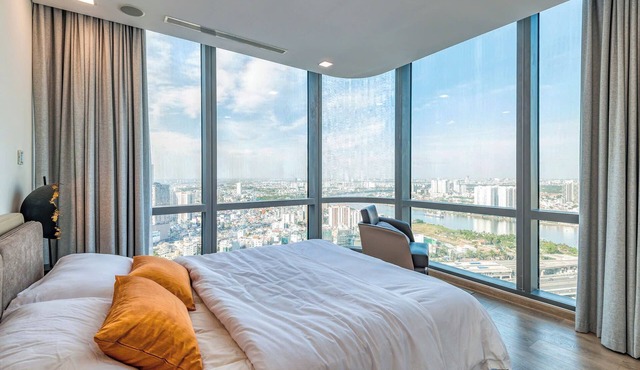 Isabelle Luxury inside Landmark 81 Tower