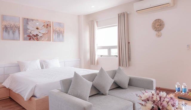 Juna Hotel