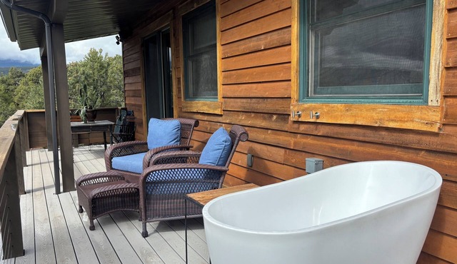 Juniper House: Your Serene Boulder, Utah Mountain Retreat in Boulder