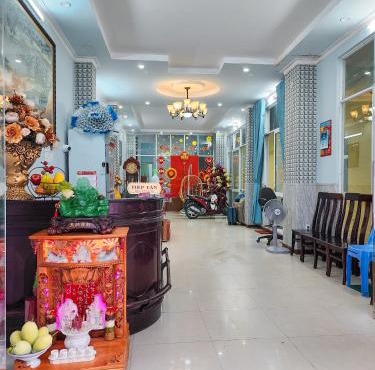 KHÁCH SẠN THU NGUYỄN - ngay BẾN NINH KIỀU, CHỢ ĐÊM