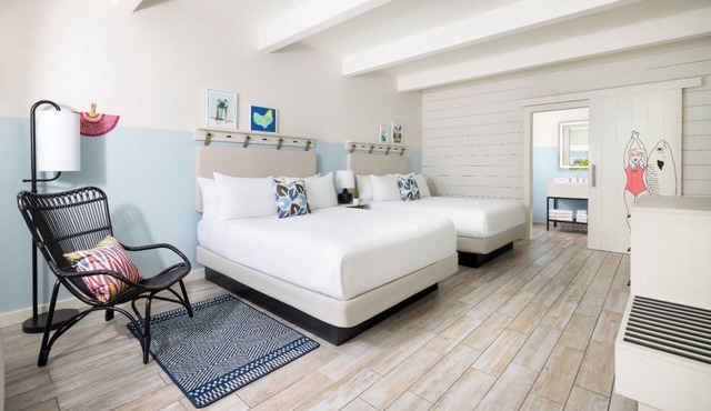 Kick Back in 3 Pool-View Rooms at Key West’s Blue Flamingo Resort in Key West
