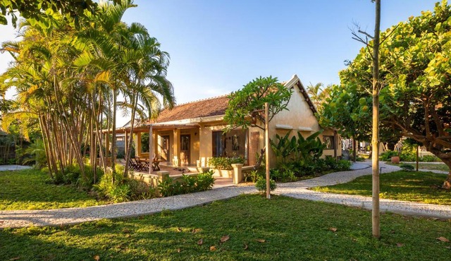 LÀNG MẮM Retreat