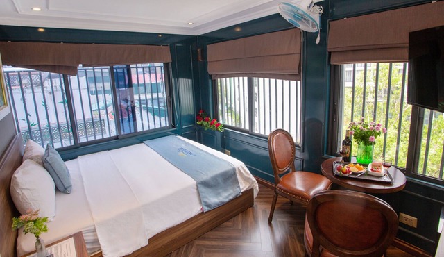 Lake View Hotel