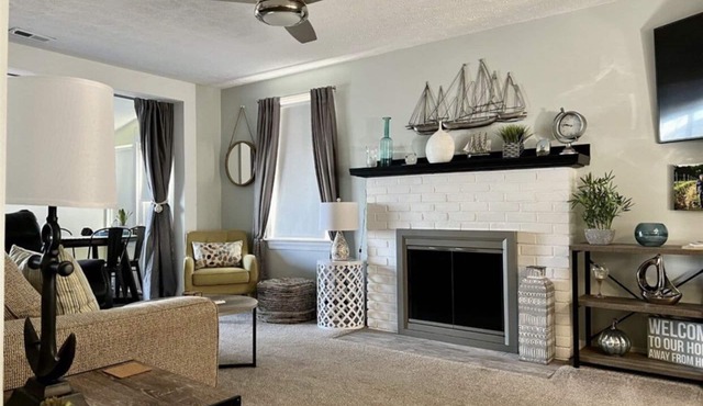 Lakeview Ashtabula, OH - 5 min to GOTL - Deck - King - Wineries - Lake Erie in Ashtabula