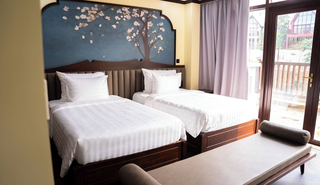 Legacy Hill Resort & Villas