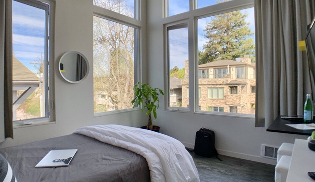 Lofty Studio Prime Cap Hill in Seattle