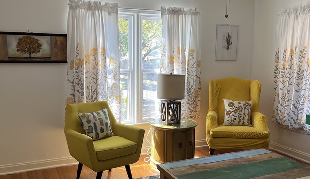 Long stay, comfortable, centrally located, off street parking, and fenced yards in Austin