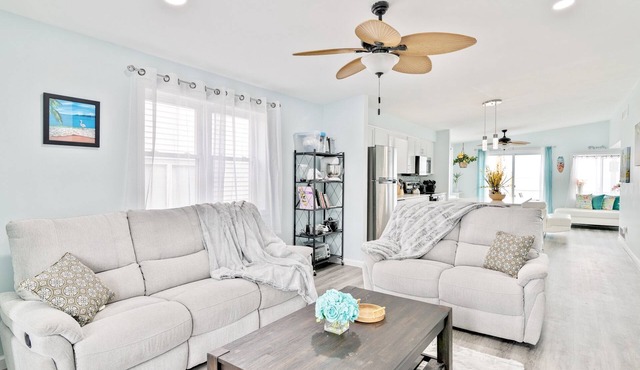 Luxe Private Beachfront Retreat on Delaware River! in Salem