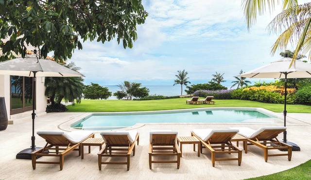 Luxurious 5 Star Oceanfront Villa/Private Pool/In Gates/Staff Service