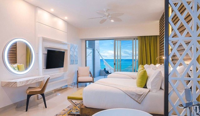 Luxury 3BR Oceanfront Suite – Cancun in Punta Sam
