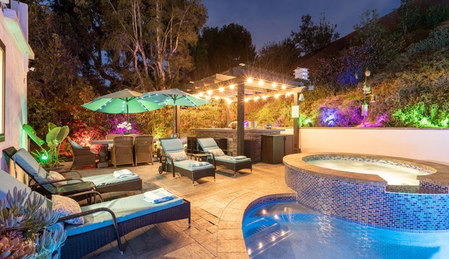 Luxury 5 star resort like dream home new 2025 AC private pool spa close to beach in Pacific Beach