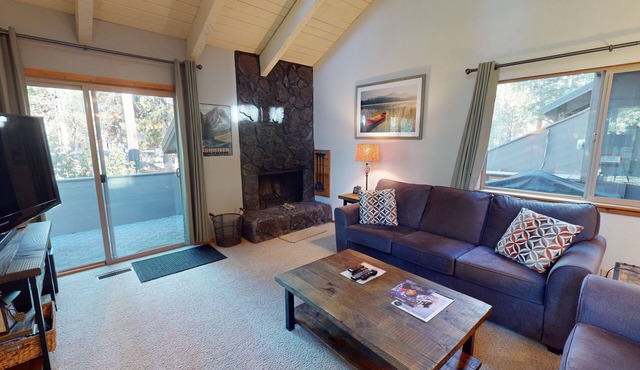 Luxury Cabin | Access to Exclusive Golf in Bend