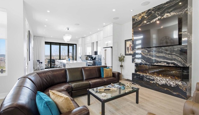 Luxury Mt Adams Retreat Suites in Cincinnati