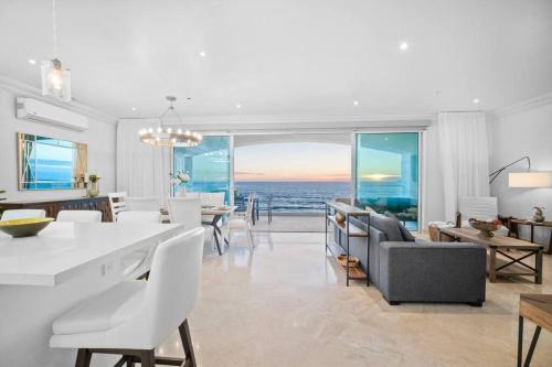 Luxury Ocean Front Modern Condo in Rosarito in Rosarito