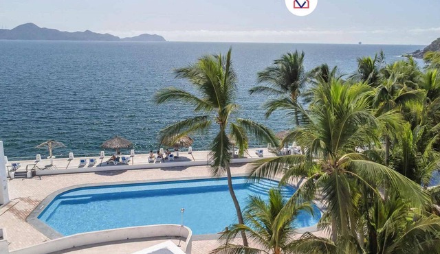 Manzanillo Apt | Unbeatable Views | 2 Bdrm in Manzanillo