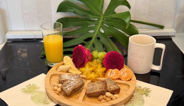 Maui B&B - 3 Ensuite Rooms - Steps from Beach w AC in Lahaina
