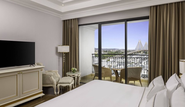 Meliá Vinpearl Hai Phong Rivera