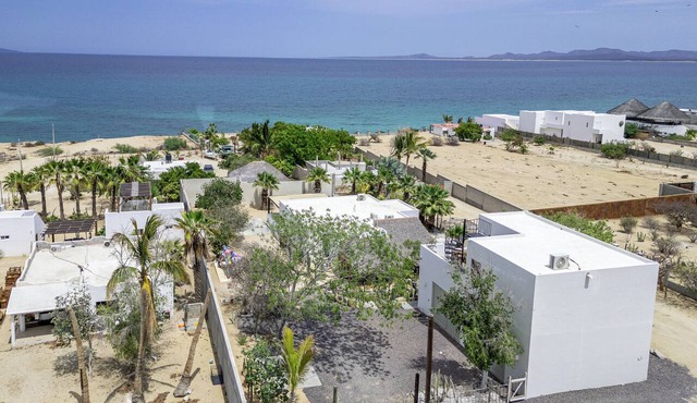 Modern Baja Retreat Near Beaches, Dining & Kite Adventures in El Sargento