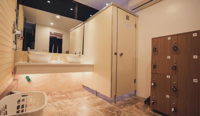 Momizi Business Hotel