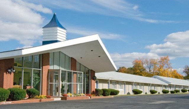Monticello Inn- Framingham/ Boston in Framingham