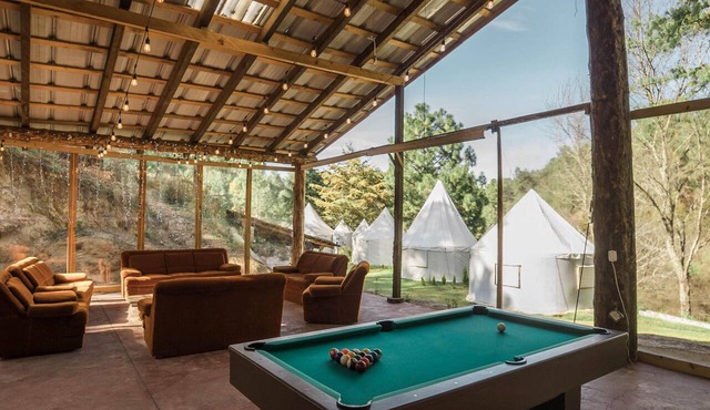 Mountain Glamping: Garden, Game Room, Nature in Ferrería de Tula